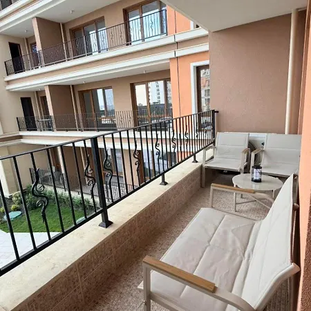 Apartment Green Fort Suites *